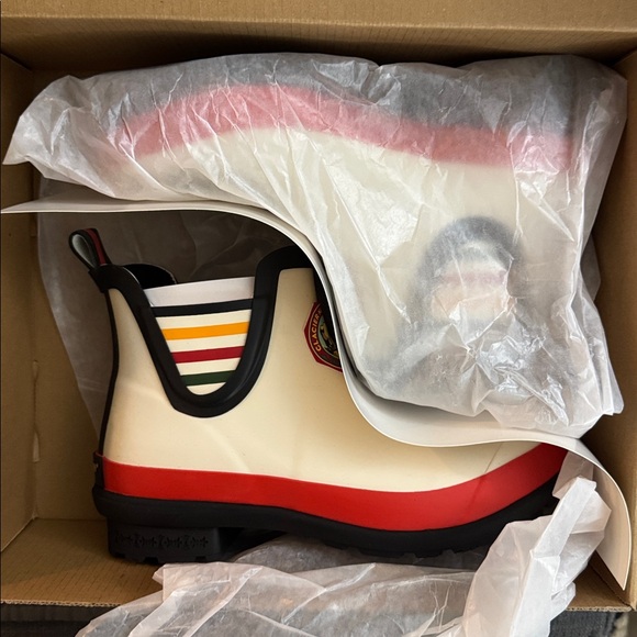 Pendleton Glacier National Chelsea Rain Boots - size7 Women - Picture 6 of 6